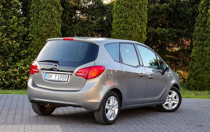 Opel Meriva cena 23900 przebieg: 137682, rok produkcji 2011 z Otwock małe 781